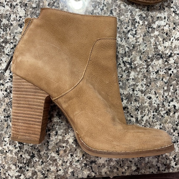 Lucky Brand 9.5 Block Heel Booties - Picture 2 of 4